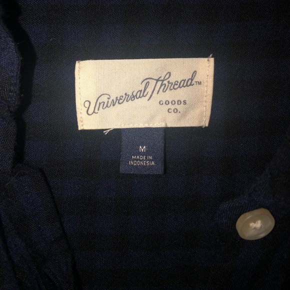 Universal Threads Flannel - Picture 2 of 4